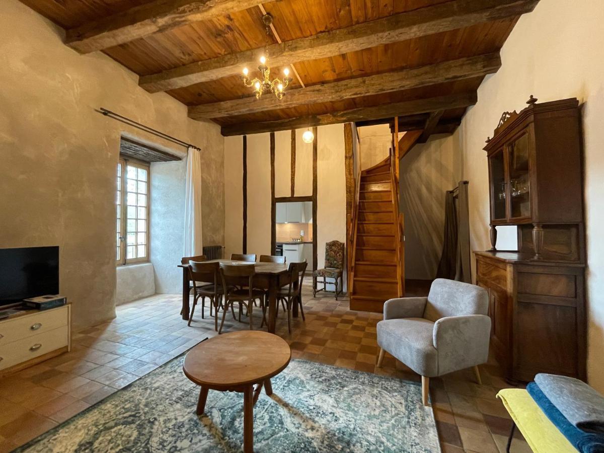 Chateau De Latour Sur Sorgue Marnhagues-et-Latour المظهر الخارجي الصورة