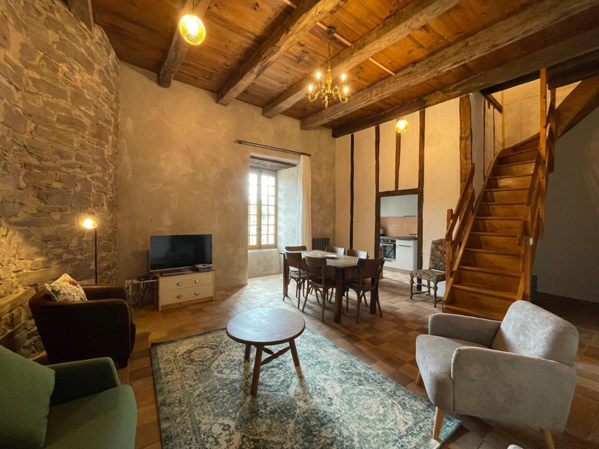 Chateau De Latour Sur Sorgue Marnhagues-et-Latour المظهر الخارجي الصورة